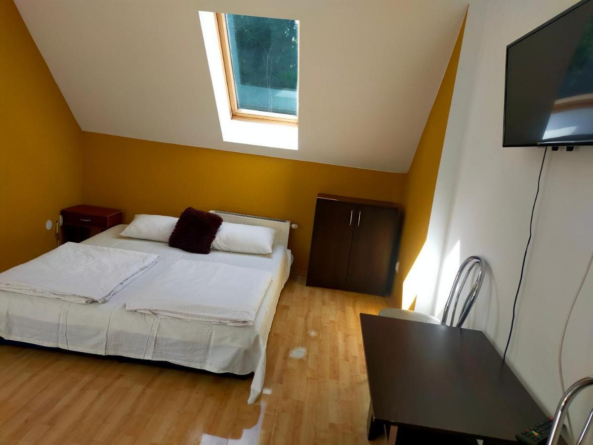 Hostel Madeira Gdańsk Buitenkant foto
